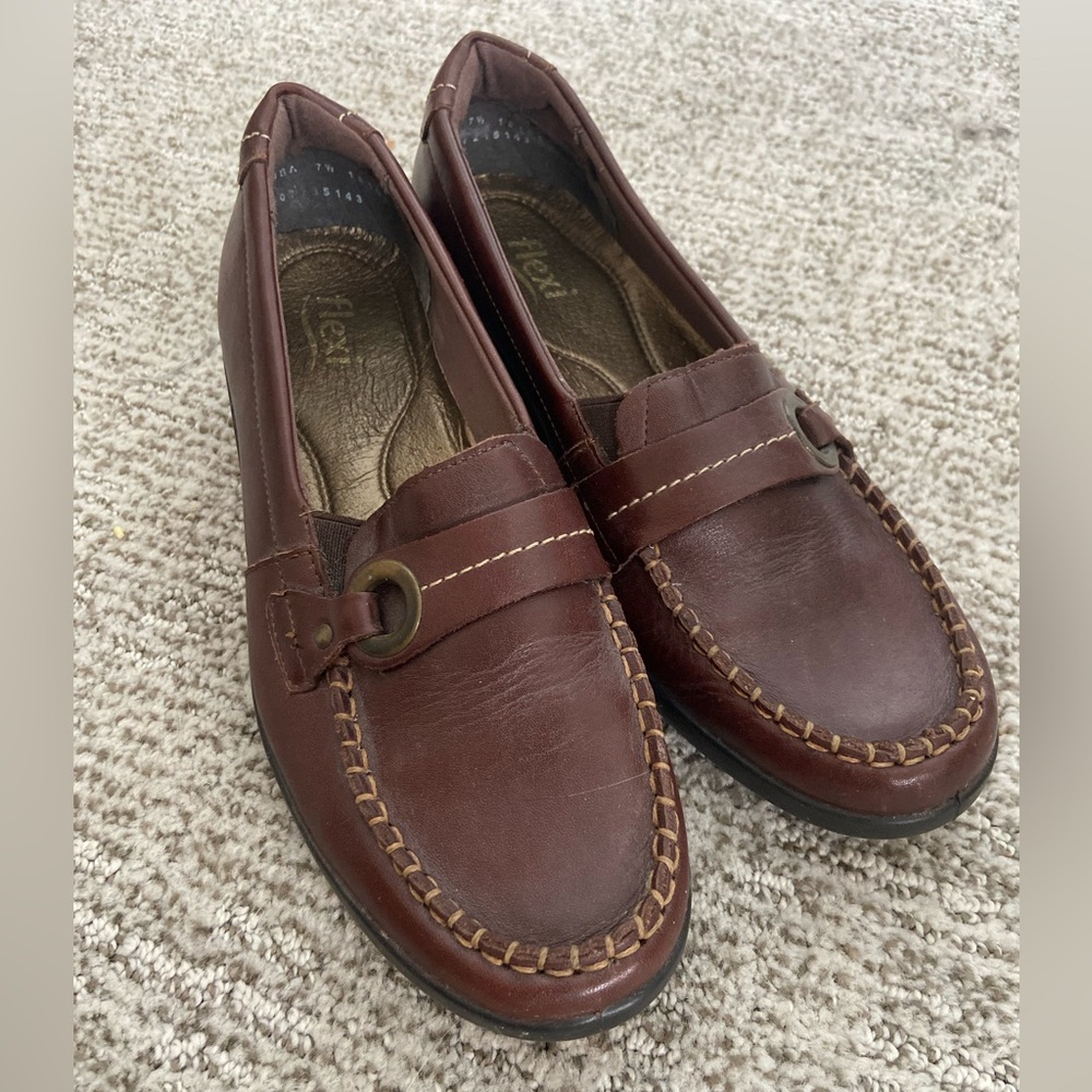 Flexi brown leather loafers